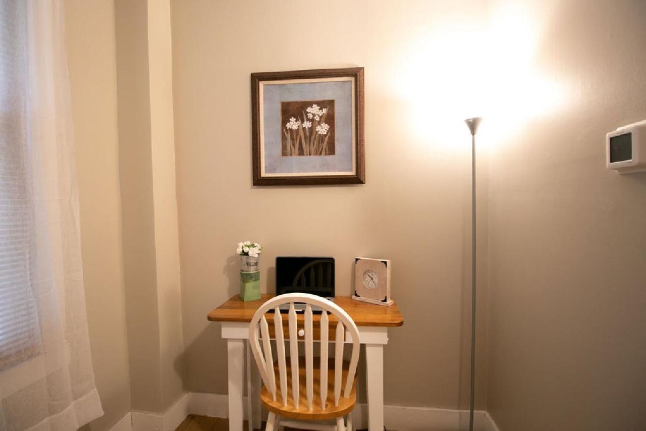 Downtown 2 Bedroom Cottage, Sleeps 6, Walking Distance To Honeywell, Downtown Restaurants, Shopping Wabash Luaran gambar