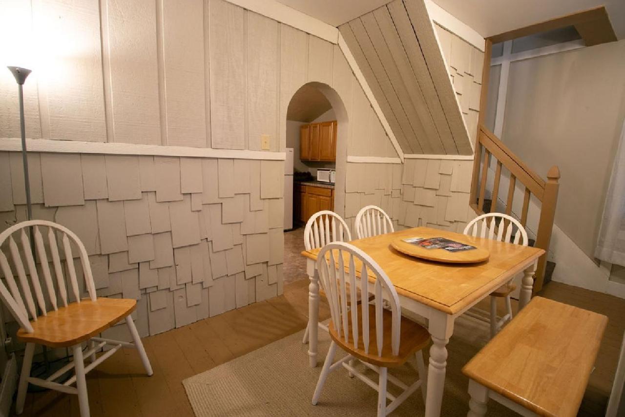 Downtown 2 Bedroom Cottage, Sleeps 6, Walking Distance To Honeywell, Downtown Restaurants, Shopping Wabash Luaran gambar