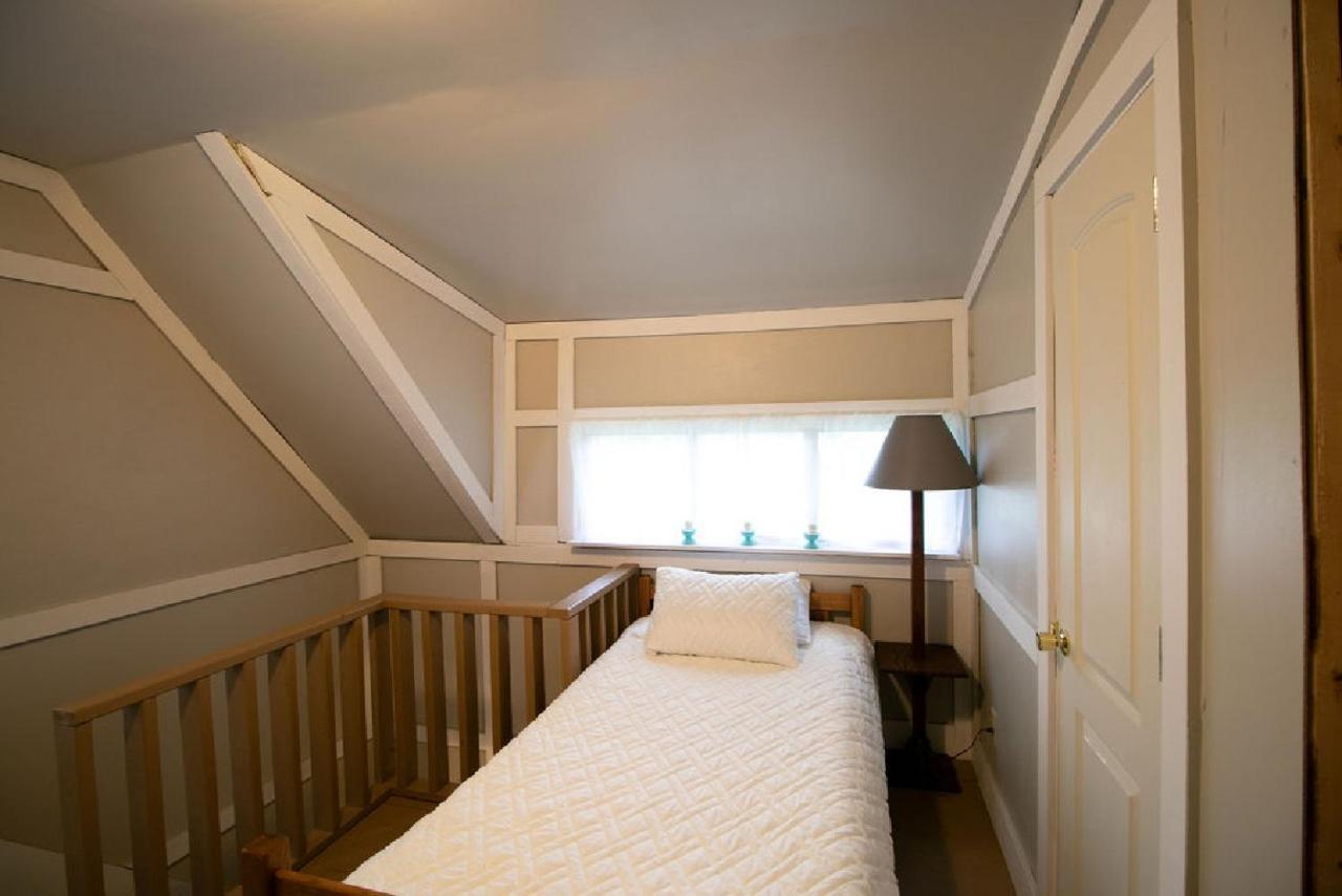 Downtown 2 Bedroom Cottage, Sleeps 6, Walking Distance To Honeywell, Downtown Restaurants, Shopping Wabash Luaran gambar