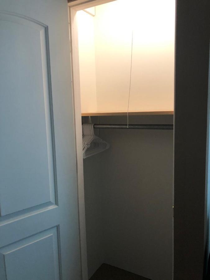Downtown 2 Bedroom Cottage, Sleeps 6, Walking Distance To Honeywell, Downtown Restaurants, Shopping Wabash Luaran gambar