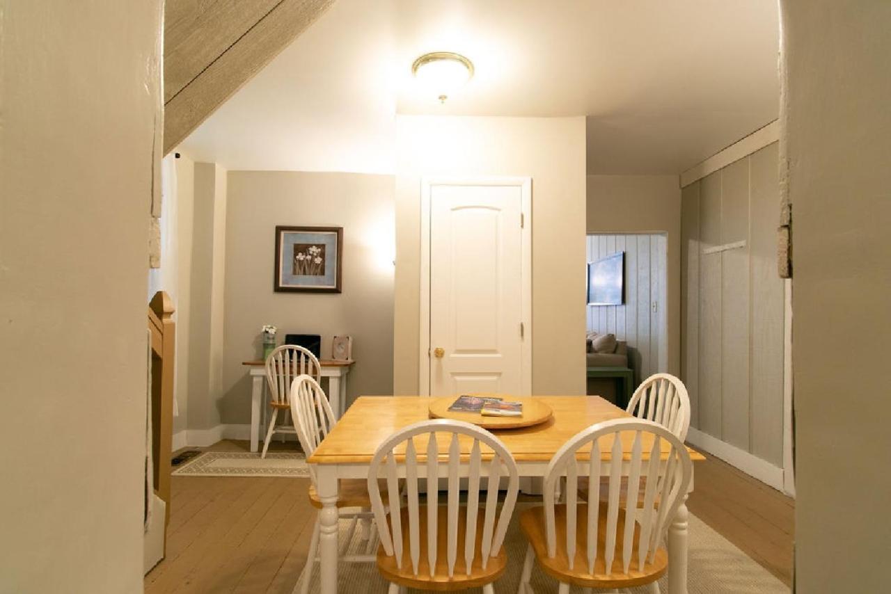 Downtown 2 Bedroom Cottage, Sleeps 6, Walking Distance To Honeywell, Downtown Restaurants, Shopping Wabash Luaran gambar